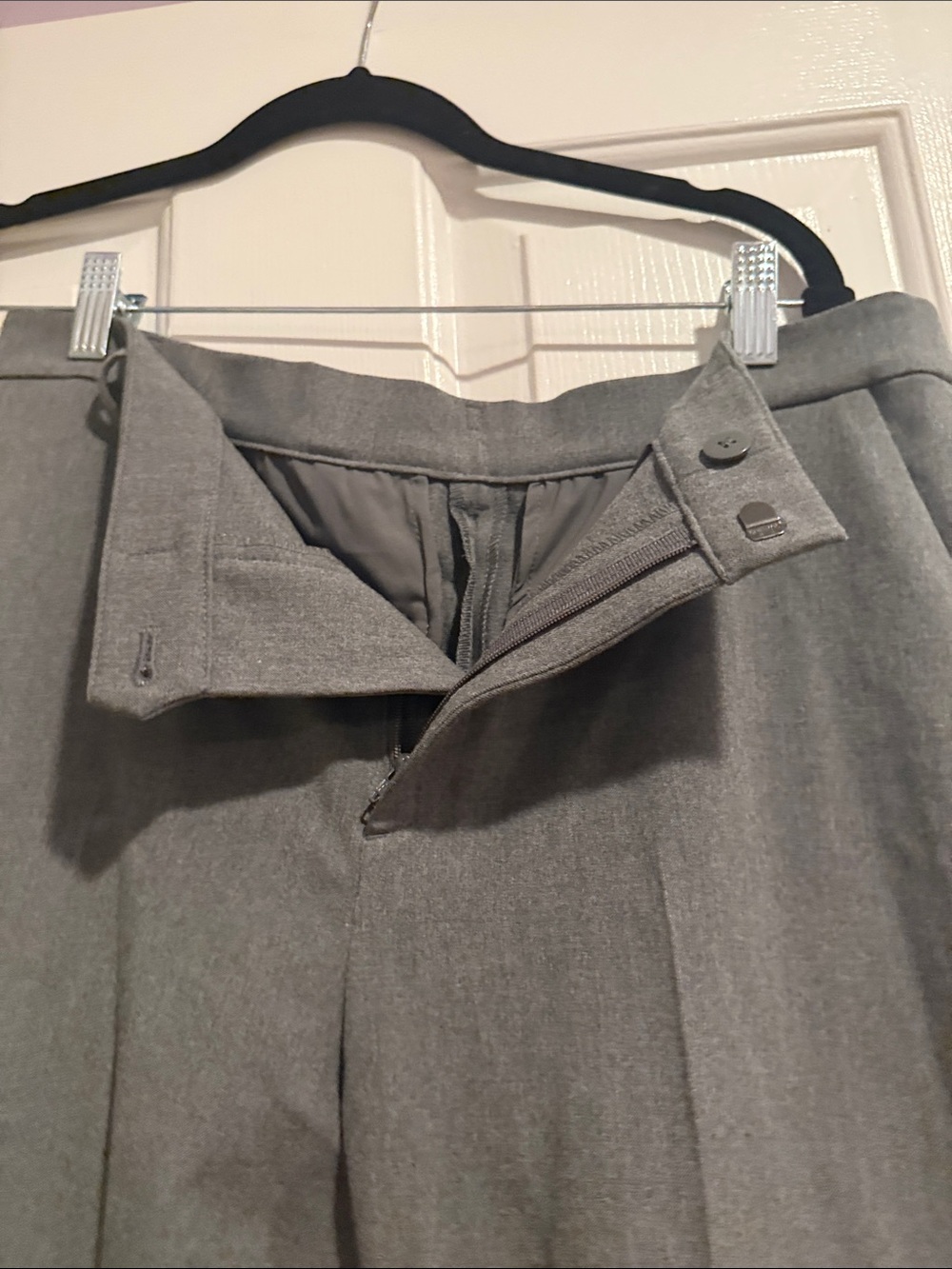 Uniqlo Gray Straight-Leg Dress Trousers - Picture 4 of 5